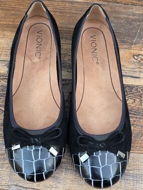 Vionic Black Minna Ballet Leather Flats with Croc Pattern Cap Toe Size 7